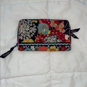 Vera Bradley Turnlock Wallet - Happy Snails